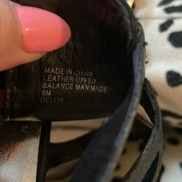 I.N.C wedge black sandals - 8M - Picture 6 of 6